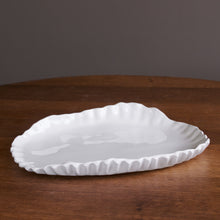 VIDA Bloom Pinched Large Oval Platter -White