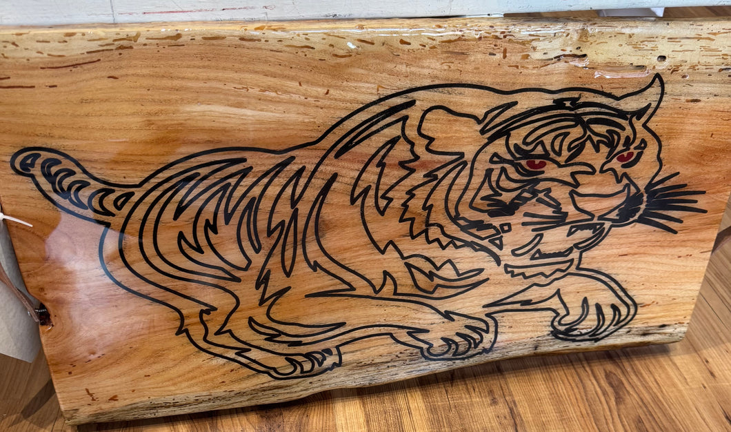 Live Edge Tiger Running-2520